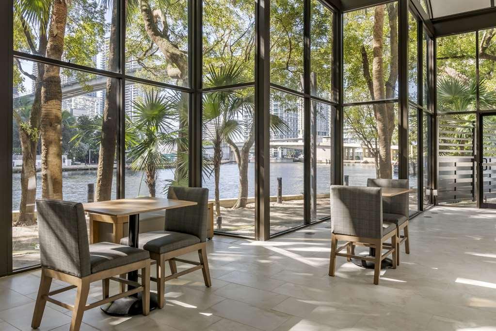 Comfort Inn & Suites Downtown Brickell-Port Of Miami Restaurant foto